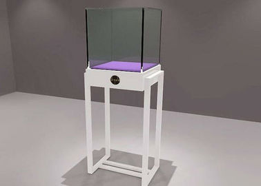 خزانة العرض الزجاجية ذات الطراز البسيط مع أضواء LED / ساقين معدنية بيضاء