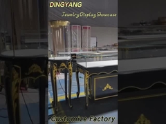 عرض مجوهرات فاخرة